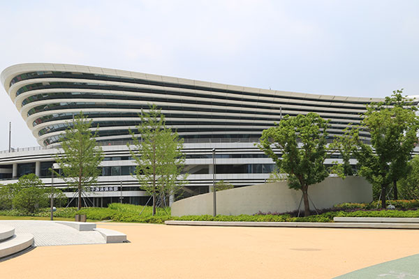 索樂圖導(dǎo)光管應(yīng)用案例蘇州奧體中心